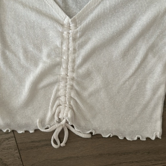 EUC Pacsun White Ribbed Ruched Top - Picture 5 of 5